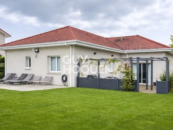 Maison à vendre de 5 pièces de 103 m² aux Eparres