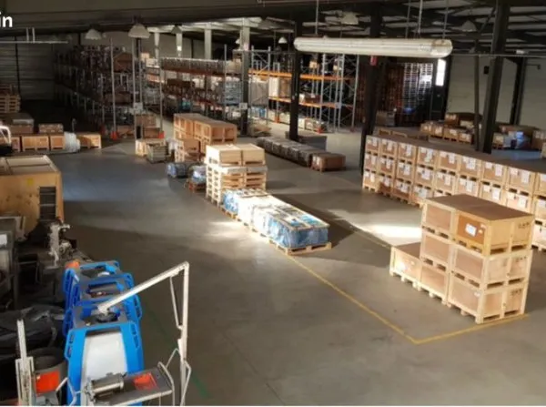 Location surface stockage masse + racks