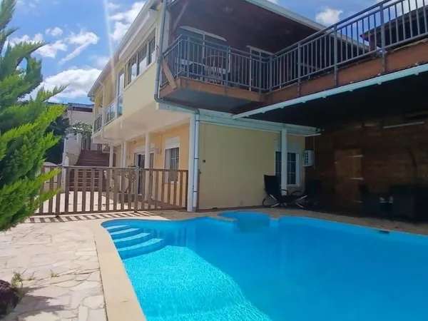 Immeuble 200 m²