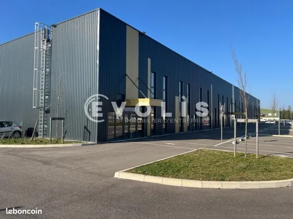 Local d'activité 2 227 m²