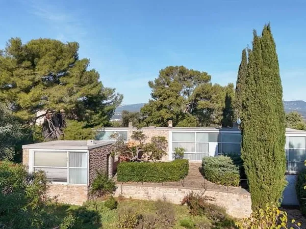 Villa signée Le Corbusier sur les hauteurs du Pradet