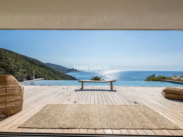 Superbe villa de charme 4 chambres à louer à Sagone