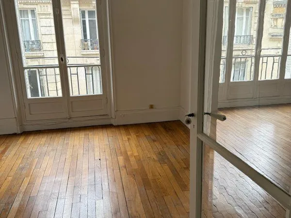 Appartement 76m2 3 pièces 2770 charges incluses