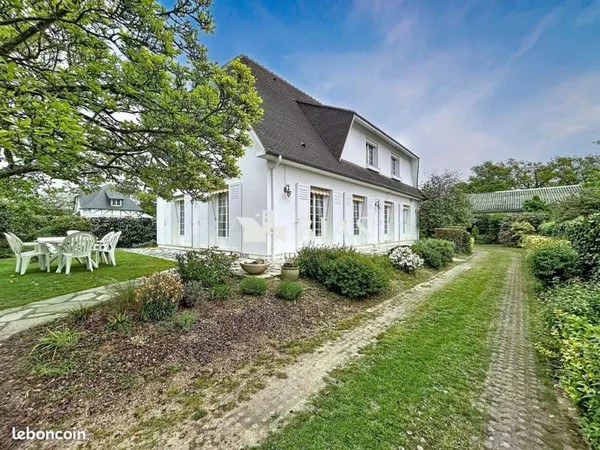Pavillon 8 pièces 189 m²