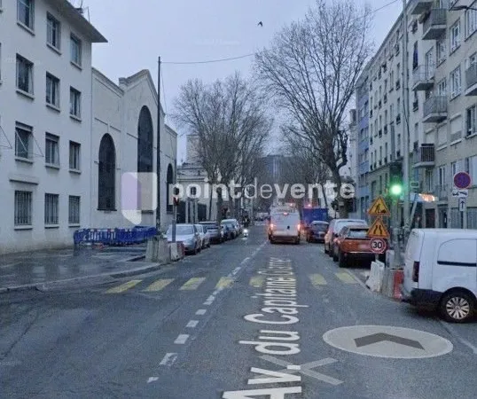Local commercial 425 m²