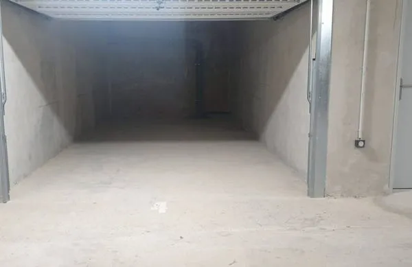 Parking 30 m²
