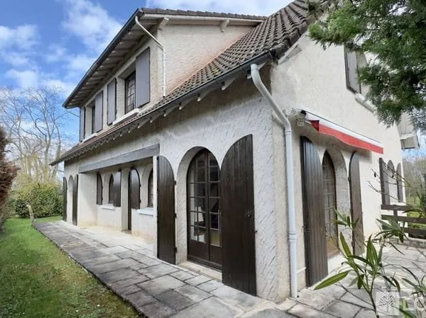 Maison 8 pièces 158 m²