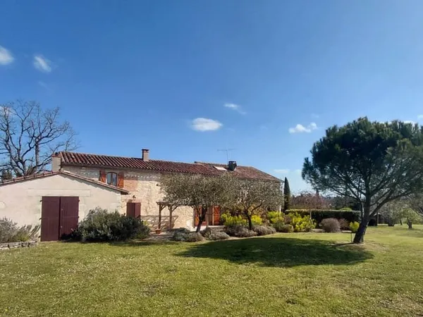 Maison de charme avec grand jardin