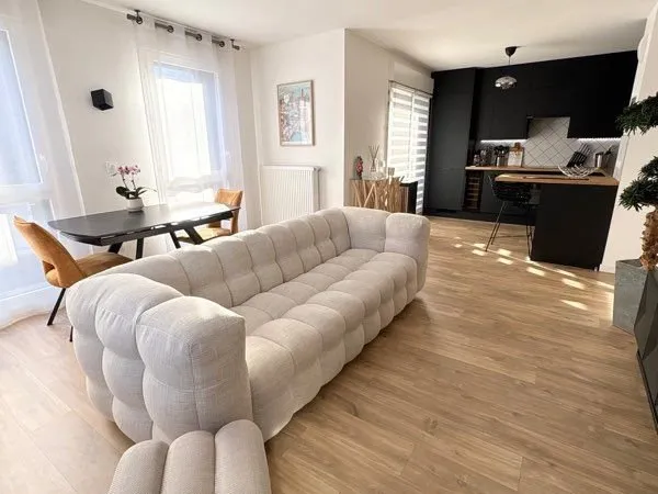 Appartement 3 pièces récent - Plateau / Mont-Valérien