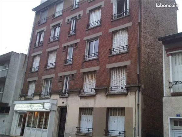 Local 40 m² VILLEMOMBLE