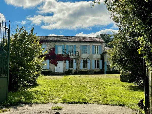 A 5 min de Cognac, demeure de XIXème siècle