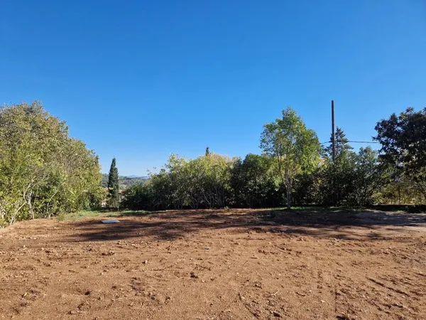 Terrain avec projet de maison - Vue dégagée