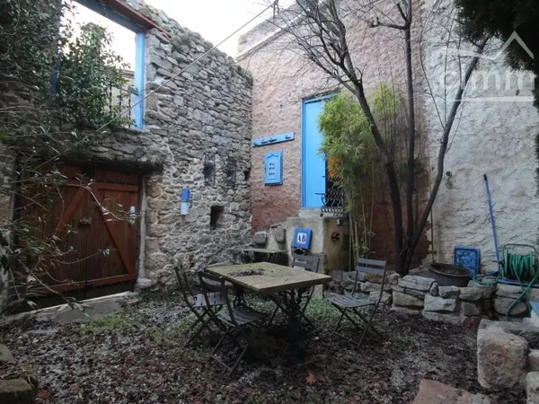 A vendre maison atypique avec logement indépendant et extérieur