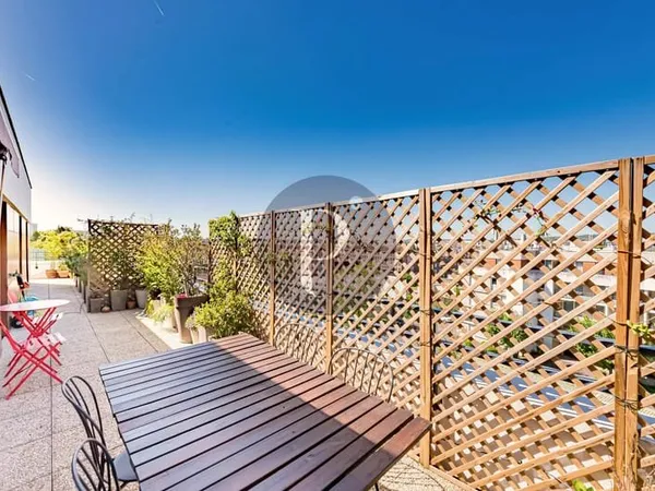 94240 - APPARTEMENT - 5 PIECES - TERRASSE