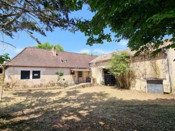 Maison en pierre avec vue