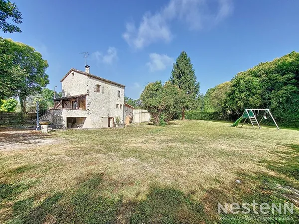A Vendre Maison en pierre de 93 m² avec garage et jardin clôturé entre Condom et Auch