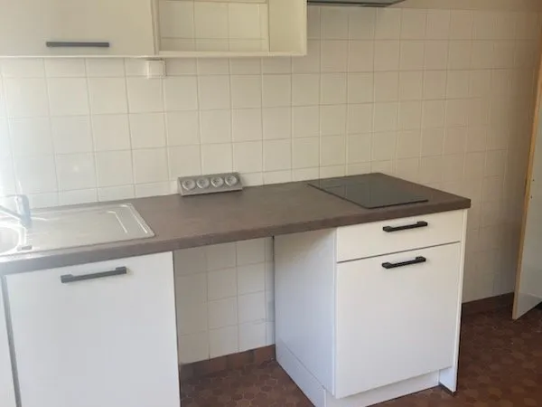 LOCATION T1 MARCILLAC SANS FRAIS D'AGENCE