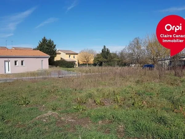 Terrain 778 m²