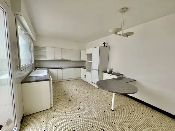 Maison de plain-pied 6 pièces 159 m²