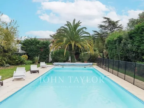 LE BOUSCAT - MAISON FAMILIALE - JARDIN - PISCINE - JOHN TAYLOR