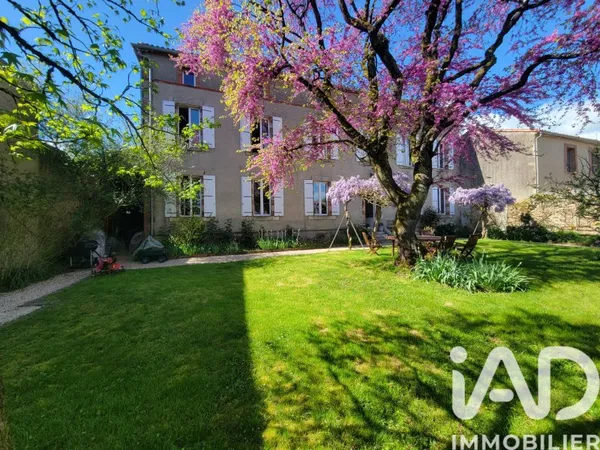 Maison 12 pièces 366 m²