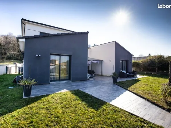 Propriété 7 pièces 175 m²
