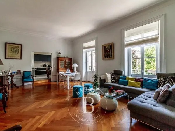 BARNES Aix les Bains - AIX-LES-BAINS - CENTRE-VILLE - APPARTEMENT BOURGEOIS - 3 CHAMBRES