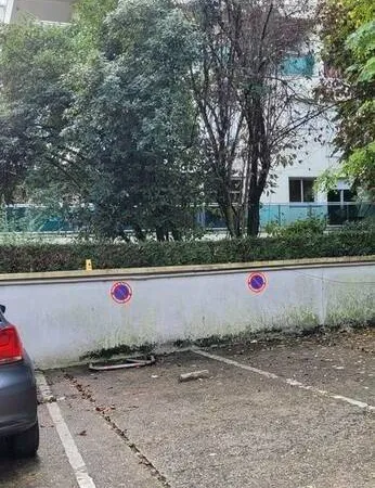Parking 12 m²