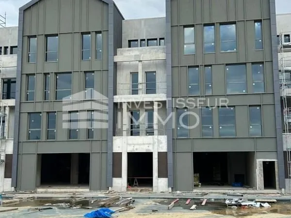 Local commercial 265 m²