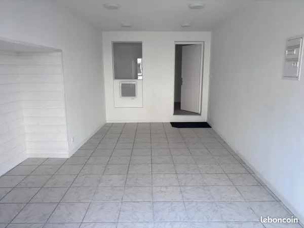 Bureau et espace de travail Location Morlaix  30m² 430€