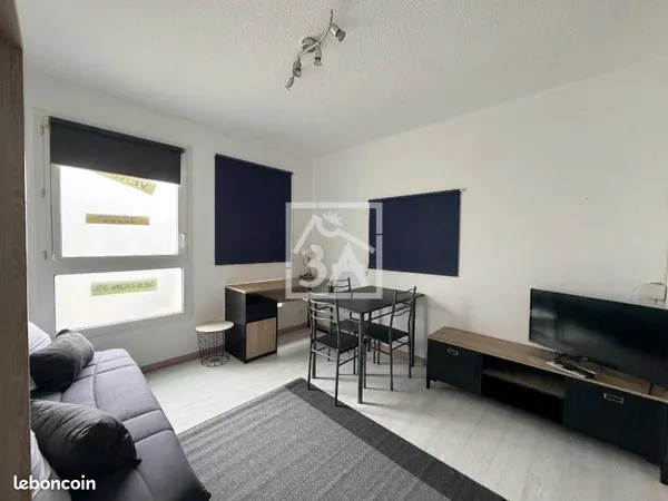Studio 1 pièce 19 m²
