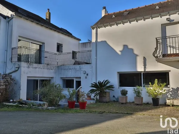 Immeuble commercial 330 m²