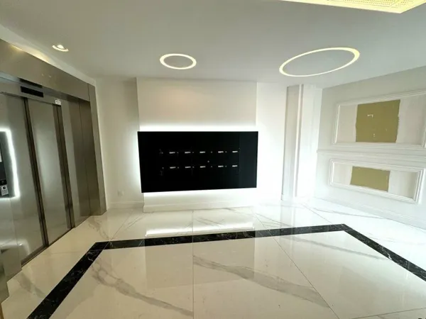 Bureau et espace de travail Vente Tours  656m² 1100000€