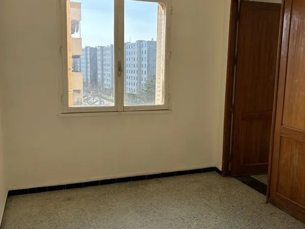 Appartement t4