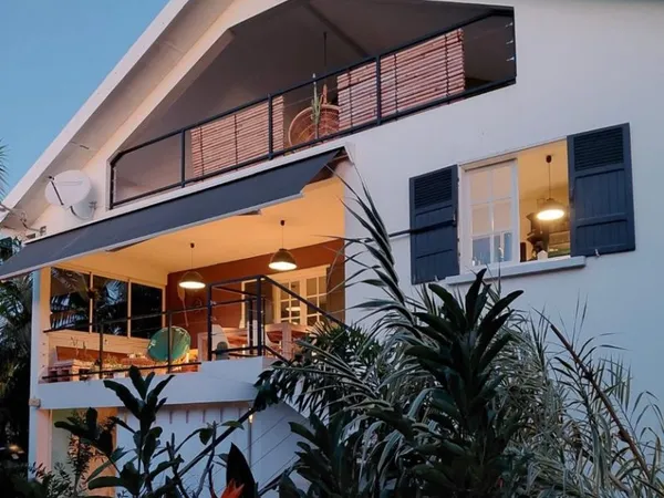 Grande maison familiale avec piscine Bois de Nèfles, Saint Denis - La Réunion
