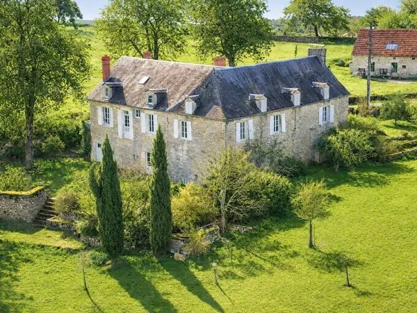 Sublime propriété à vendre 7 pièces proche de MARTEL (46)