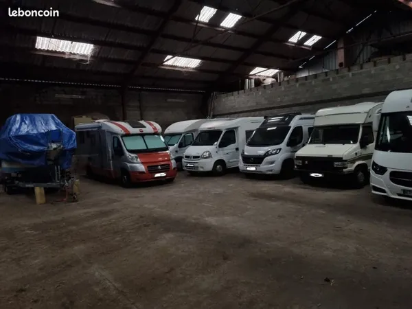 Location emplacement sous hangar fermé