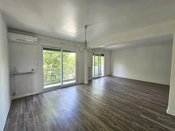 Appartement de type 4 dans Résidence avec ASCENSEUR