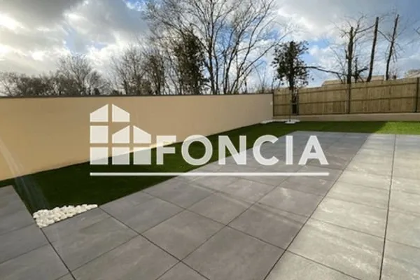 Maison Location Aiffres 5p 137m² 1320€