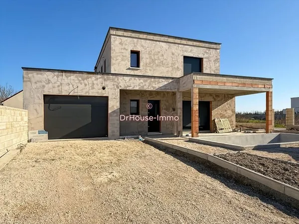 Maison neuve.