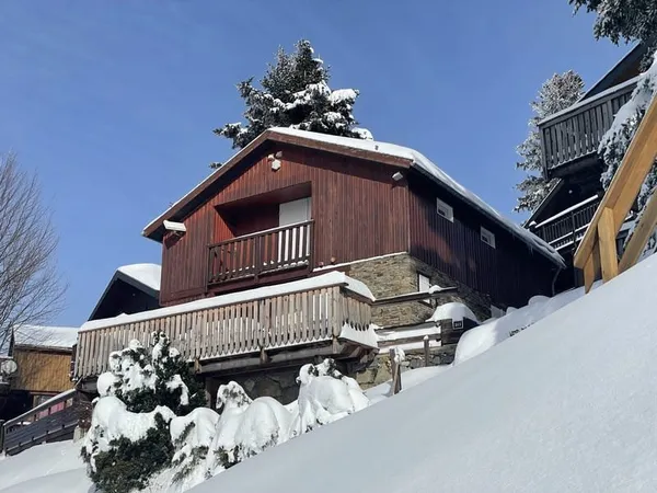 Chalet vue sur les montagnes