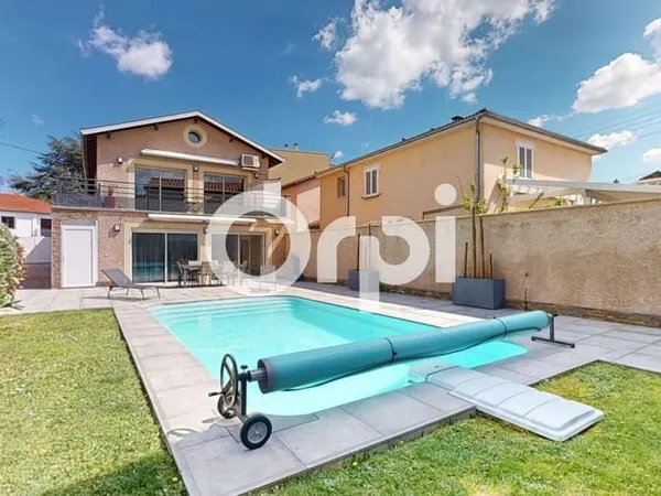 Maison 7 pièces 159 m²