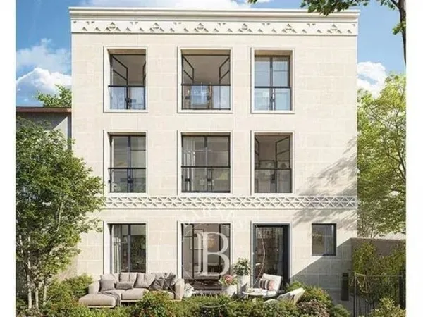 MAIRIE DE PUTEAUX : MAISON DE VILLE AVEC JARDIN ET SOUS SOL