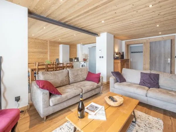 SUPERBE APPARTEMENT 4 CHAMBRES - COEUR DE STATION
