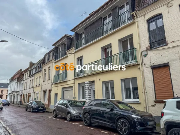 HESDIN CENTRE : IMMEUBLE DE RAPPORT 7 LOGEMENTS + GARAGE