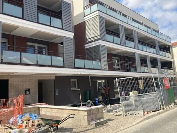 Local commercial 272 m²