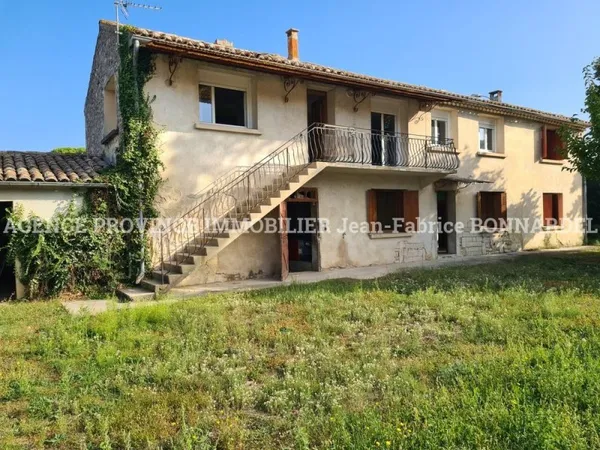 Maison 9 pièces 246 m²