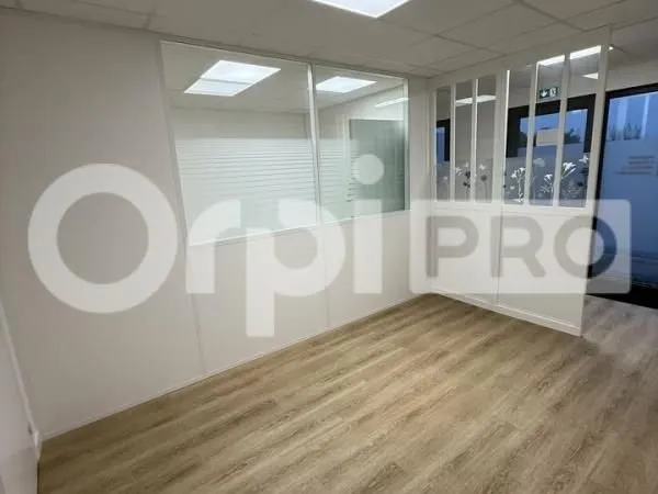 Bureau 39 m²