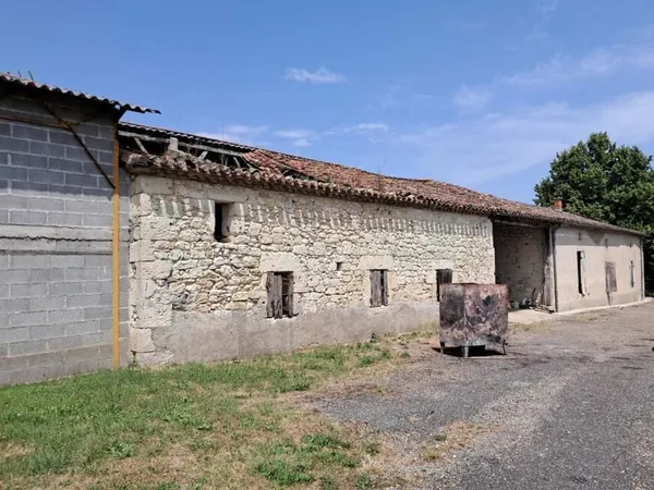 MAISON PIERRE A RESTAURER AVEC VUE