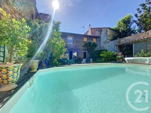 Maison 7 pièces 204 m²